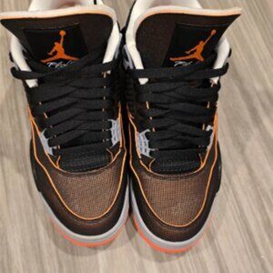 Size 9  Air Jordan 4 Retro Starfish W